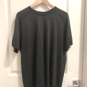 SOLD - Men's Lululemon Metal Vent Tech SS shirt XL Black